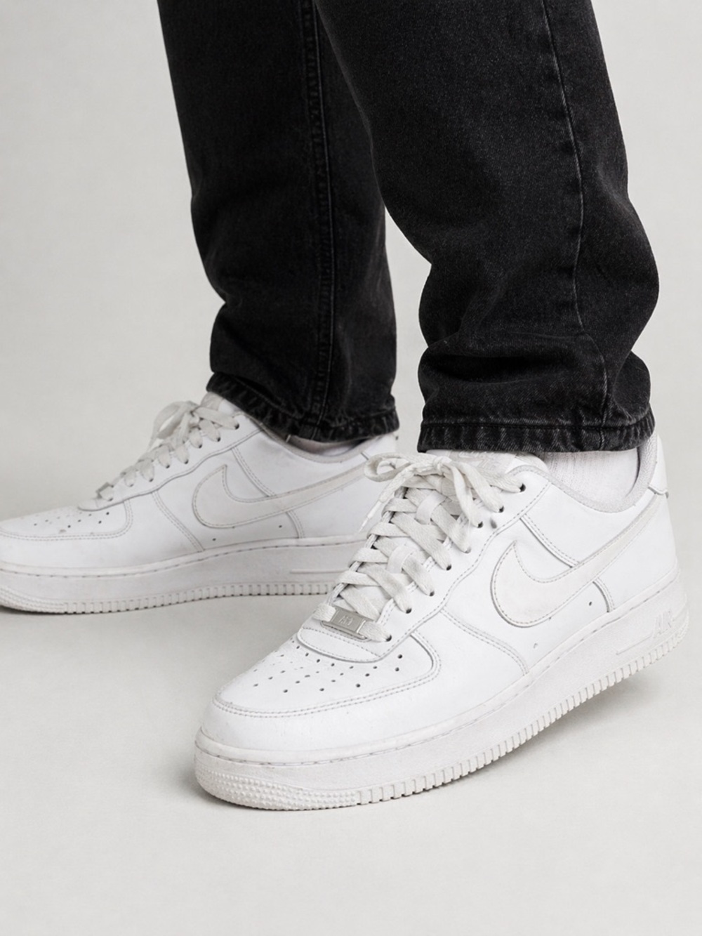 Nike Air Force 1 Low White Leather Sneakers Classic AF1 Size 10